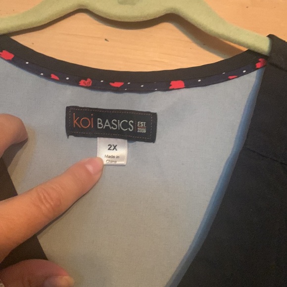 Scrub top - Picture 5 of 5